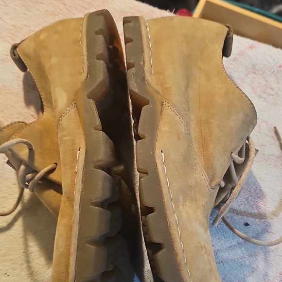 Cole Haan Tan Chukka Boots - Picture 5 of 6